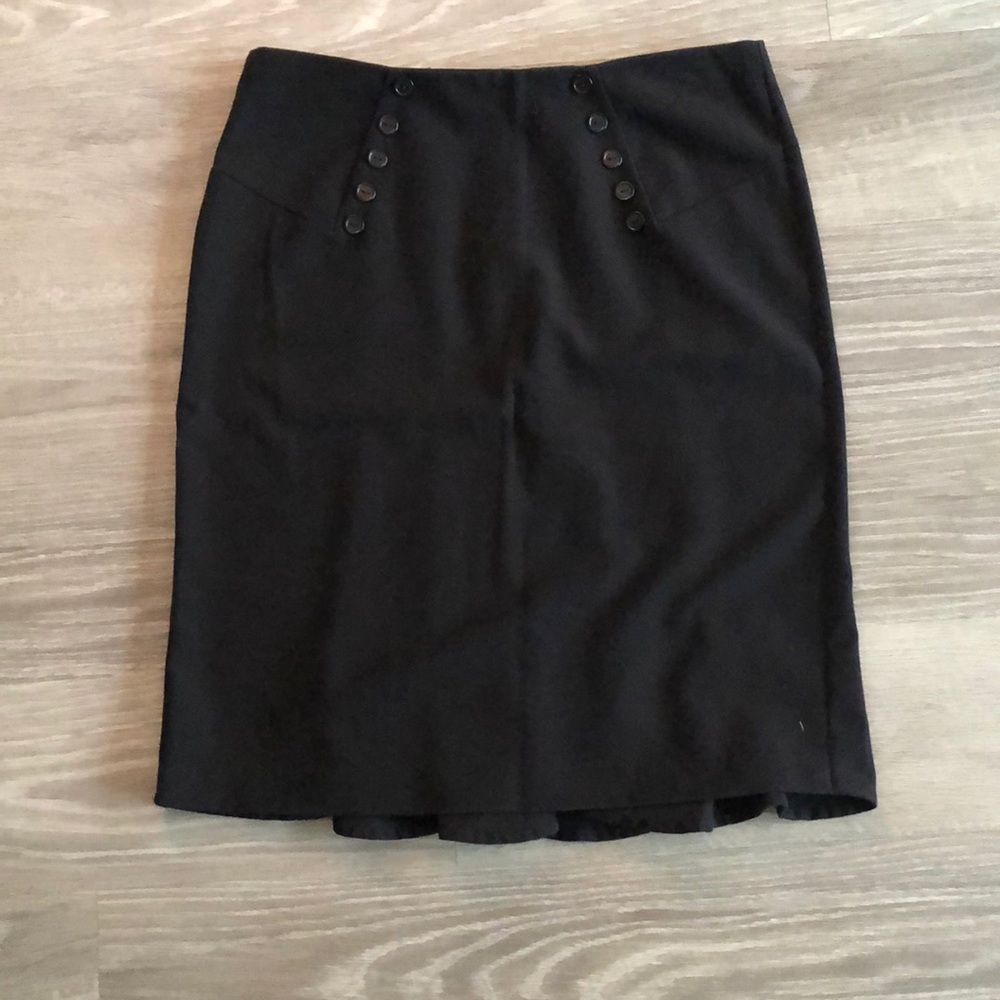 Button midi black skirt